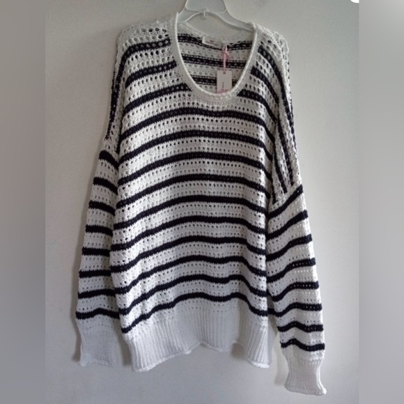 Vineyard Vines Sweaters - Vineyard Vines Pointelle Crewneck Sweater NWT